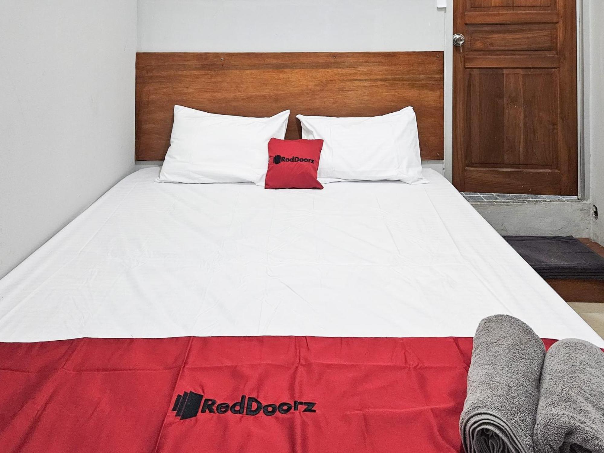 Reddoorz At Pucang Anom Timur Surabaya Exterior foto
