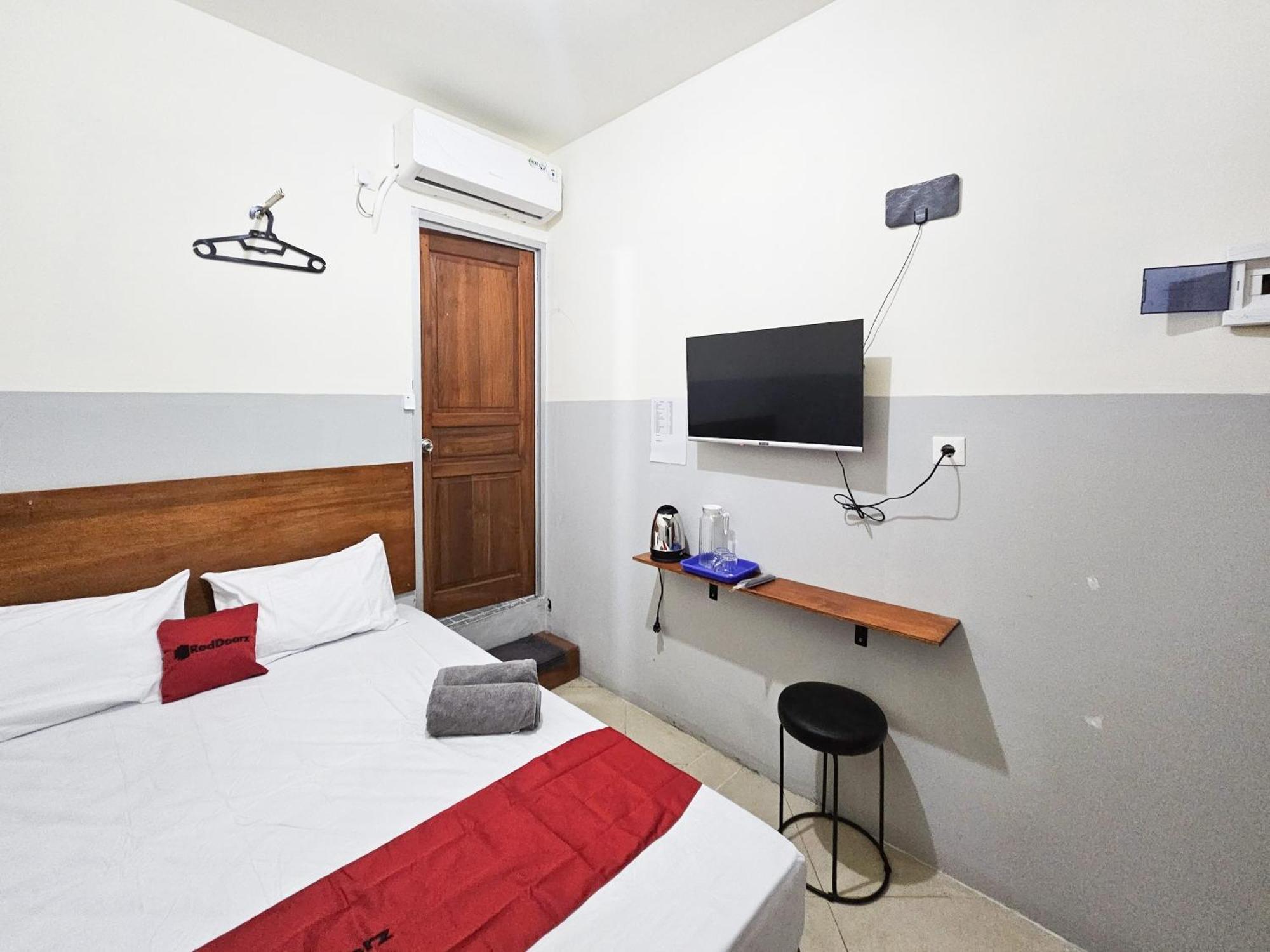 Reddoorz At Pucang Anom Timur Surabaya Exterior foto