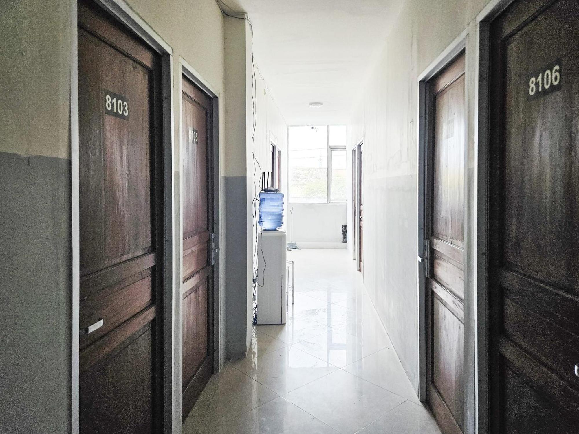 Reddoorz At Pucang Anom Timur Surabaya Exterior foto
